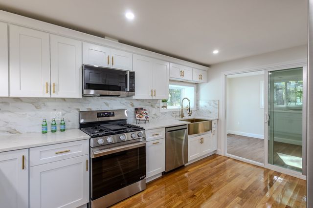 308 Laurel St, Bridgewater, MA 02324
