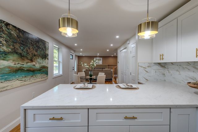 308 Laurel St, Bridgewater, MA 02324
