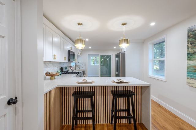 308 Laurel St, Bridgewater, MA 02324