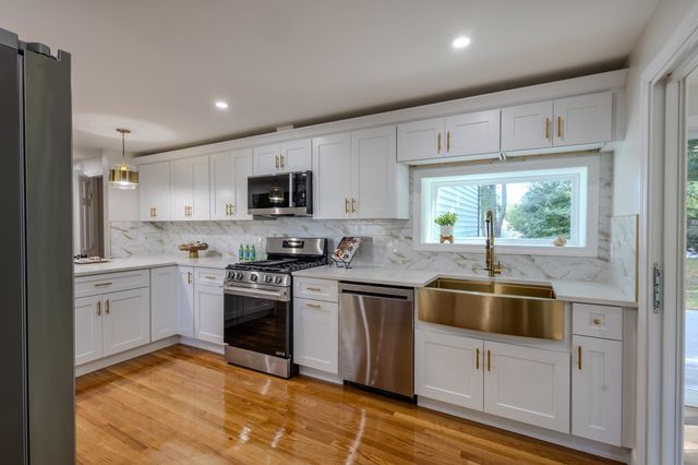 308 Laurel St, Bridgewater, MA 02324