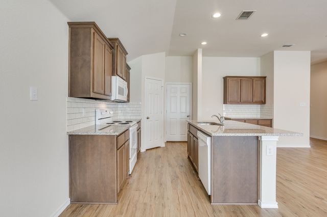 209 Balcones Drive, Fort Worth, TX 76108
