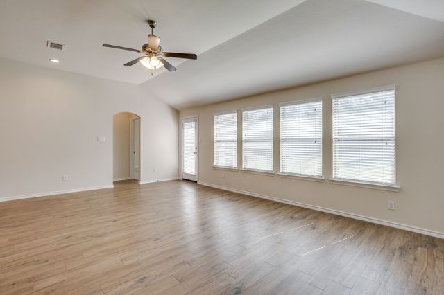 209 Balcones Drive, Fort Worth, TX 76108