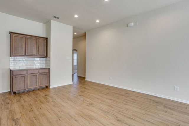 209 Balcones Drive, Fort Worth, TX 76108
