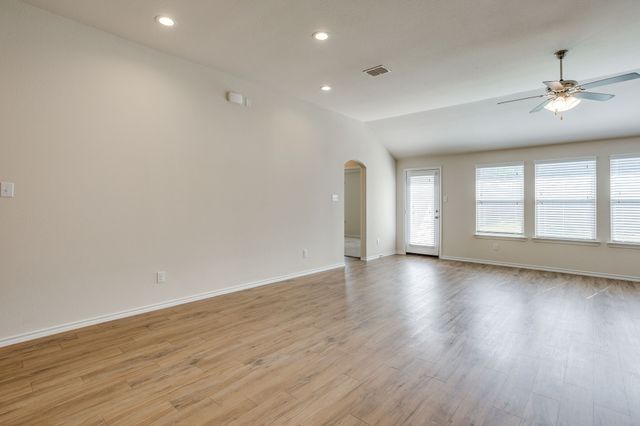 209 Balcones Drive, Fort Worth, TX 76108