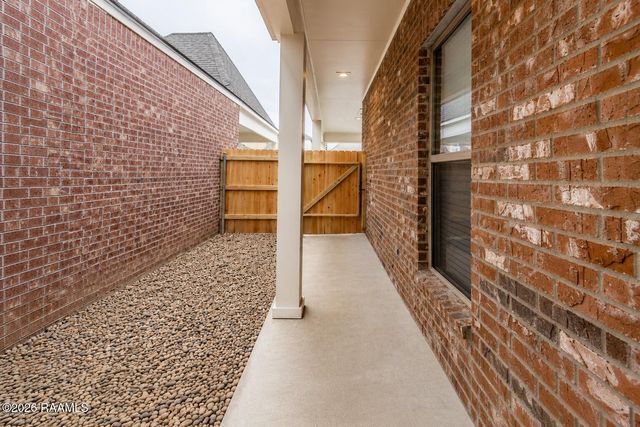 111 Millie Drive, Lafayette, LA 70506