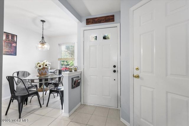 288 Century Way, Manalapan, NJ 07726