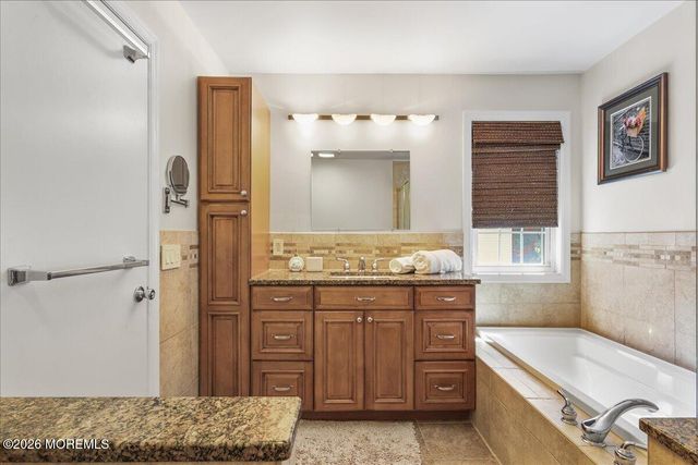 288 Century Way, Manalapan, NJ 07726