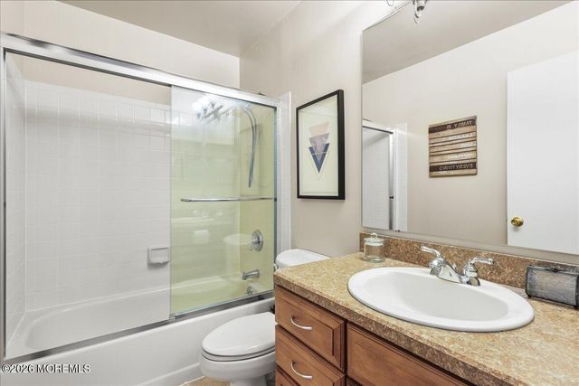 288 Century Way, Manalapan, NJ 07726