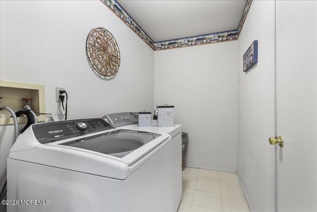 288 Century Way, Manalapan, NJ 07726