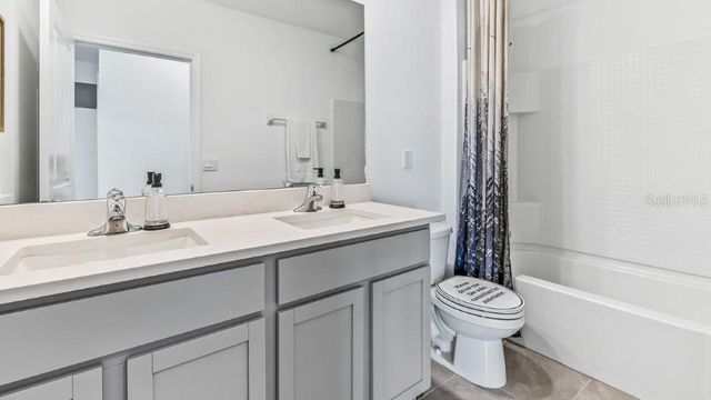 9887 BRAVE BUCK AVENUE, Land O Lakes, FL 34638