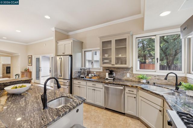 50 Vista Ln, Alamo, CA 94507