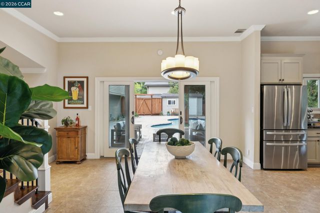 50 Vista Ln, Alamo, CA 94507