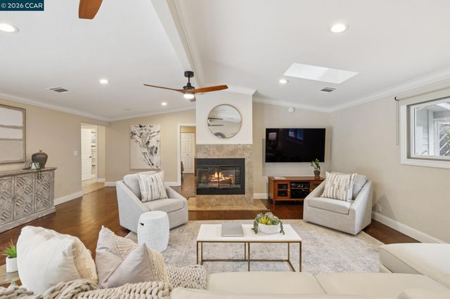 50 Vista Ln, Alamo, CA 94507