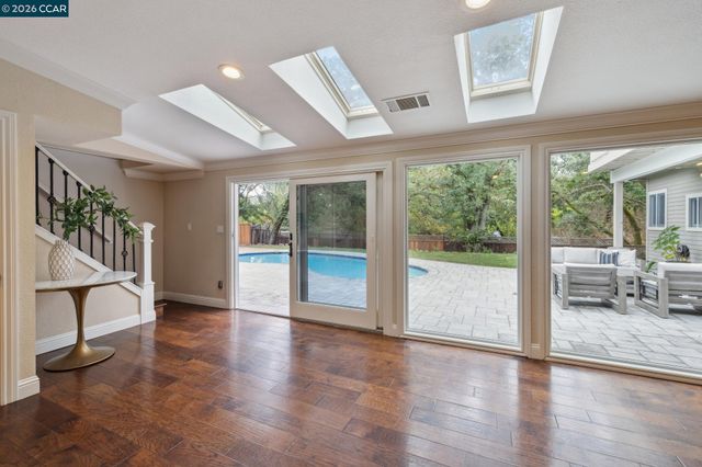 50 Vista Ln, Alamo, CA 94507