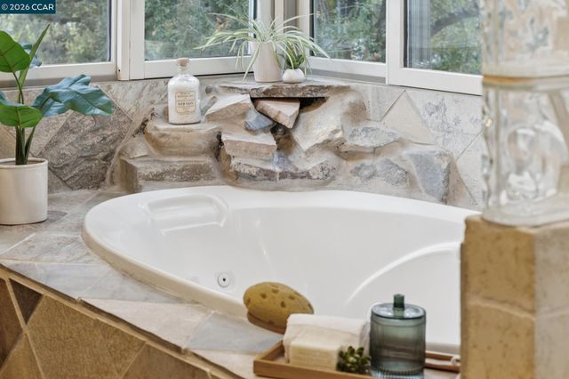 50 Vista Ln, Alamo, CA 94507