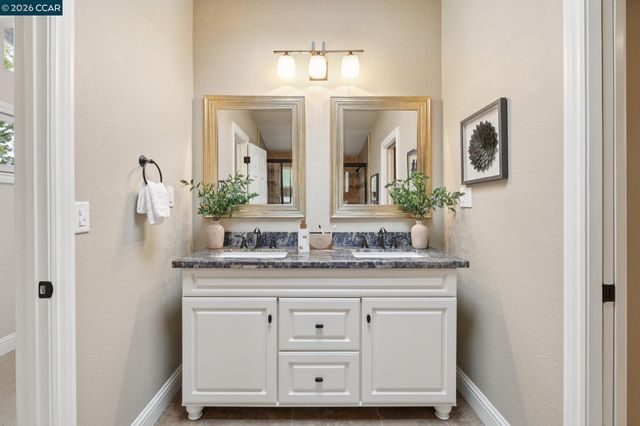 50 Vista Ln, Alamo, CA 94507