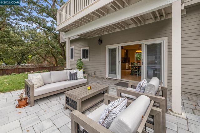 50 Vista Ln, Alamo, CA 94507