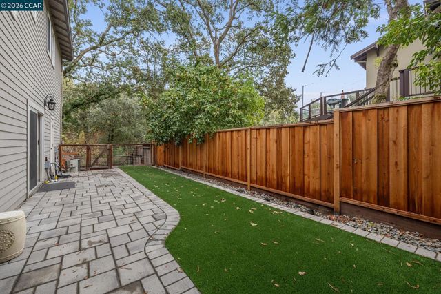 50 Vista Ln, Alamo, CA 94507