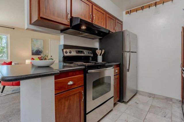 3049 Los Prados Street 223, San Mateo, CA 94403