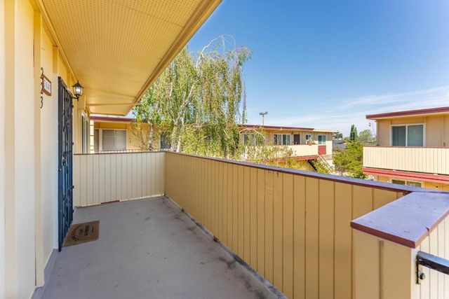 3049 Los Prados Street 223, San Mateo, CA 94403