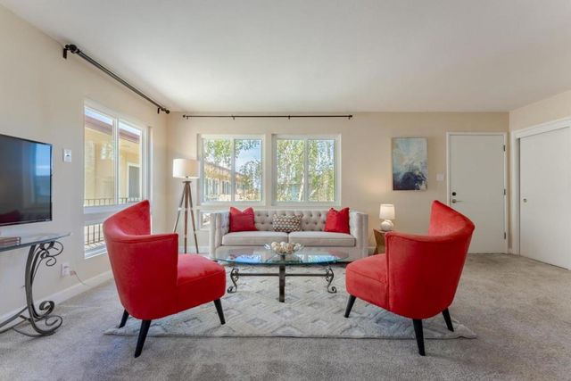 3049 Los Prados Street 223, San Mateo, CA 94403
