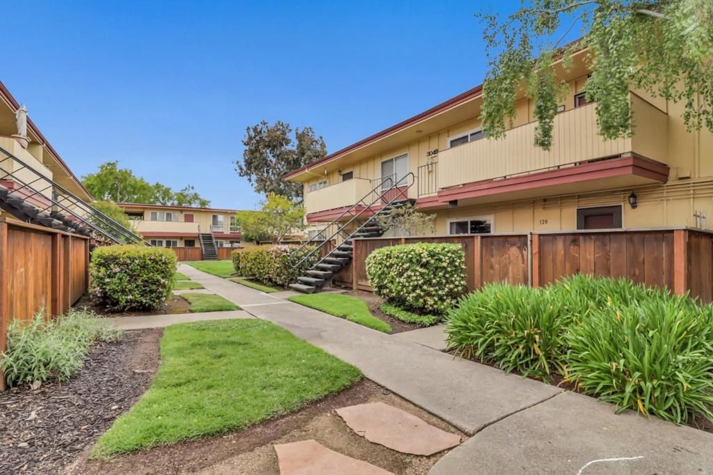 3049 Los Prados Street 223, San Mateo, CA 94403