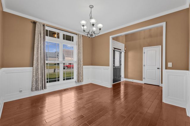 995 Terraceside Cir, Clarksville, TN 37040