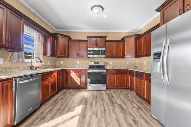 995 Terraceside Cir, Clarksville, TN 37040