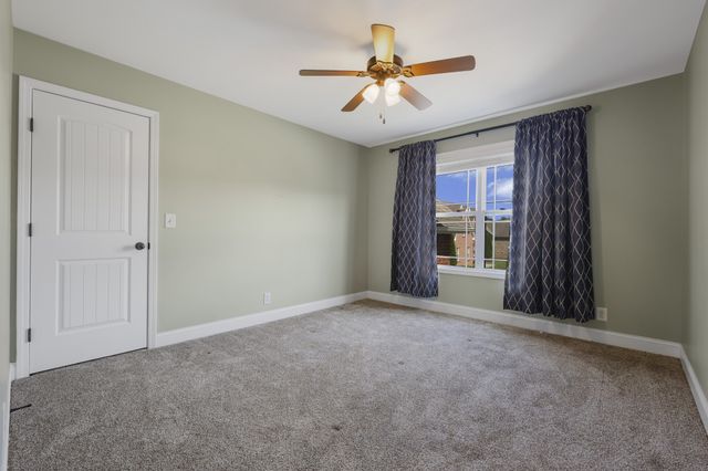 995 Terraceside Cir, Clarksville, TN 37040