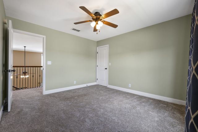 995 Terraceside Cir, Clarksville, TN 37040