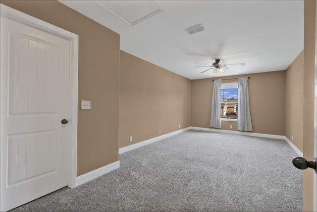 995 Terraceside Cir, Clarksville, TN 37040