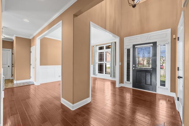 995 Terraceside Cir, Clarksville, TN 37040