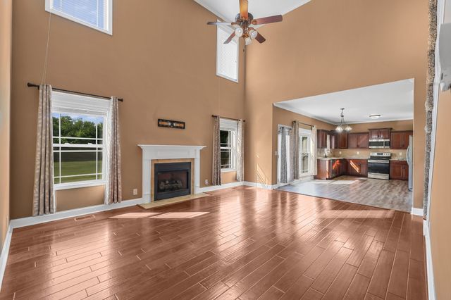 995 Terraceside Cir, Clarksville, TN 37040