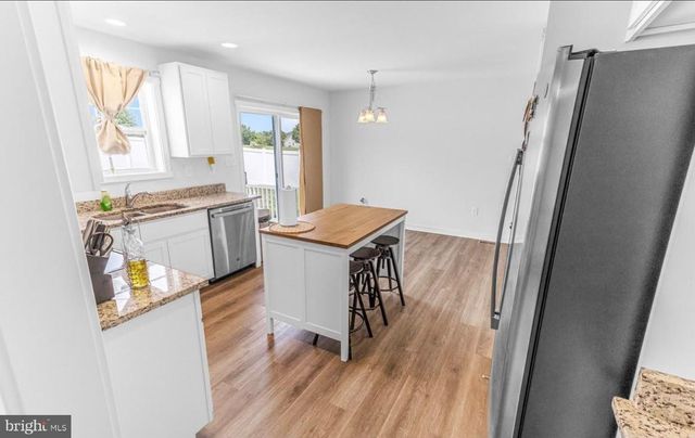123 HANK AARON RD, Berkeley Springs, WV 25411