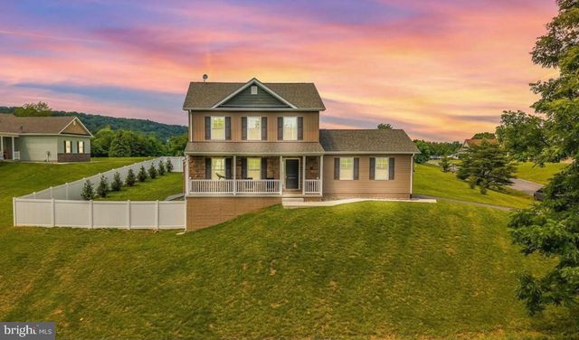 123 HANK AARON RD, Berkeley Springs, WV 25411