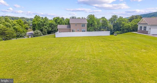 123 HANK AARON RD, Berkeley Springs, WV 25411