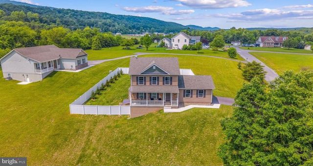 123 HANK AARON RD, Berkeley Springs, WV 25411