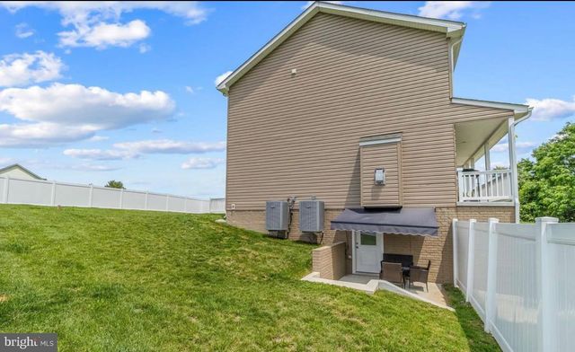 123 HANK AARON RD, Berkeley Springs, WV 25411