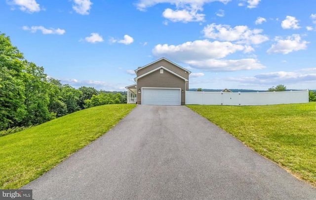 123 HANK AARON RD, Berkeley Springs, WV 25411