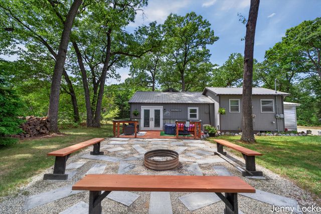 588 N Mill Iron Road, Muskegon Twp, MI 49442