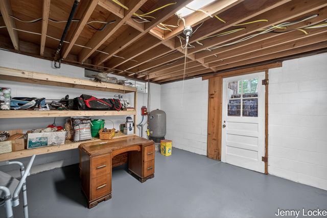 588 N Mill Iron Road, Muskegon Twp, MI 49442