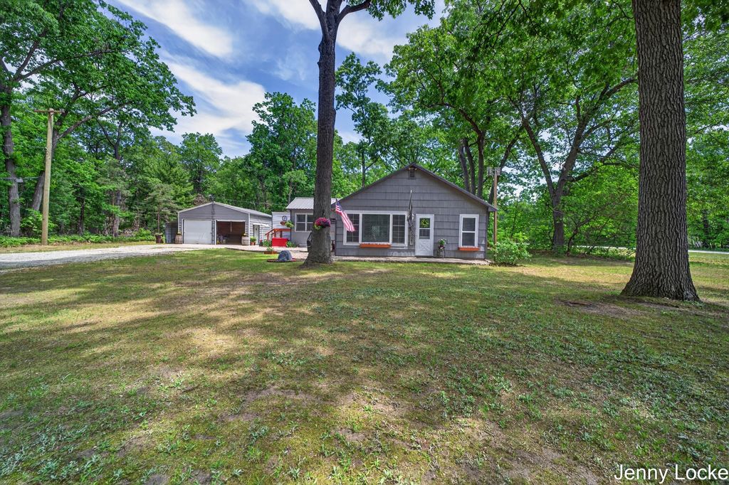 588 N Mill Iron Road, Muskegon Twp, MI 49442