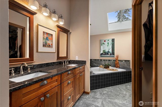 1837 E Woodhaven Lane, Port Angeles, WA 98362