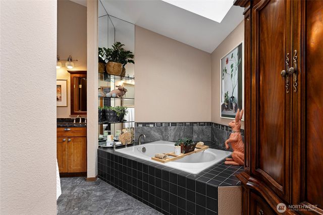 1837 E Woodhaven Lane, Port Angeles, WA 98362