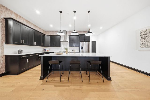 225 John H Mcconnell Boulevard, 705, Columbus, OH 43215