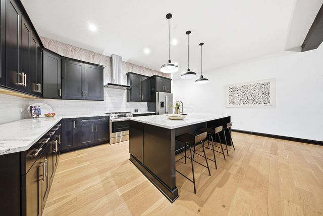 225 John H Mcconnell Boulevard, 705, Columbus, OH 43215