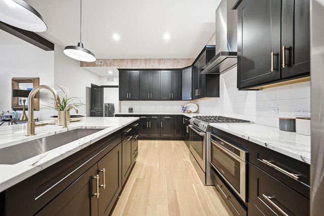 225 John H Mcconnell Boulevard, 705, Columbus, OH 43215