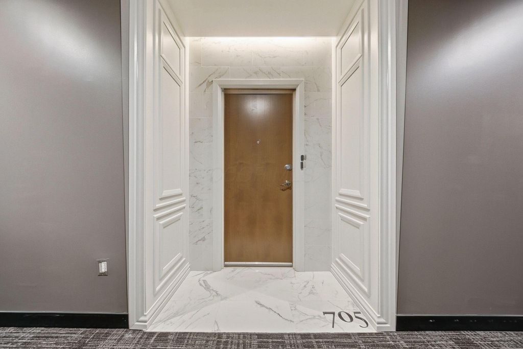 225 John H Mcconnell Boulevard, 705, Columbus, OH 43215