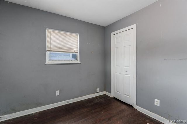 13335 Charlotte Avenue, Warren, MI 48089