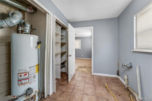 13335 Charlotte Avenue, Warren, MI 48089
